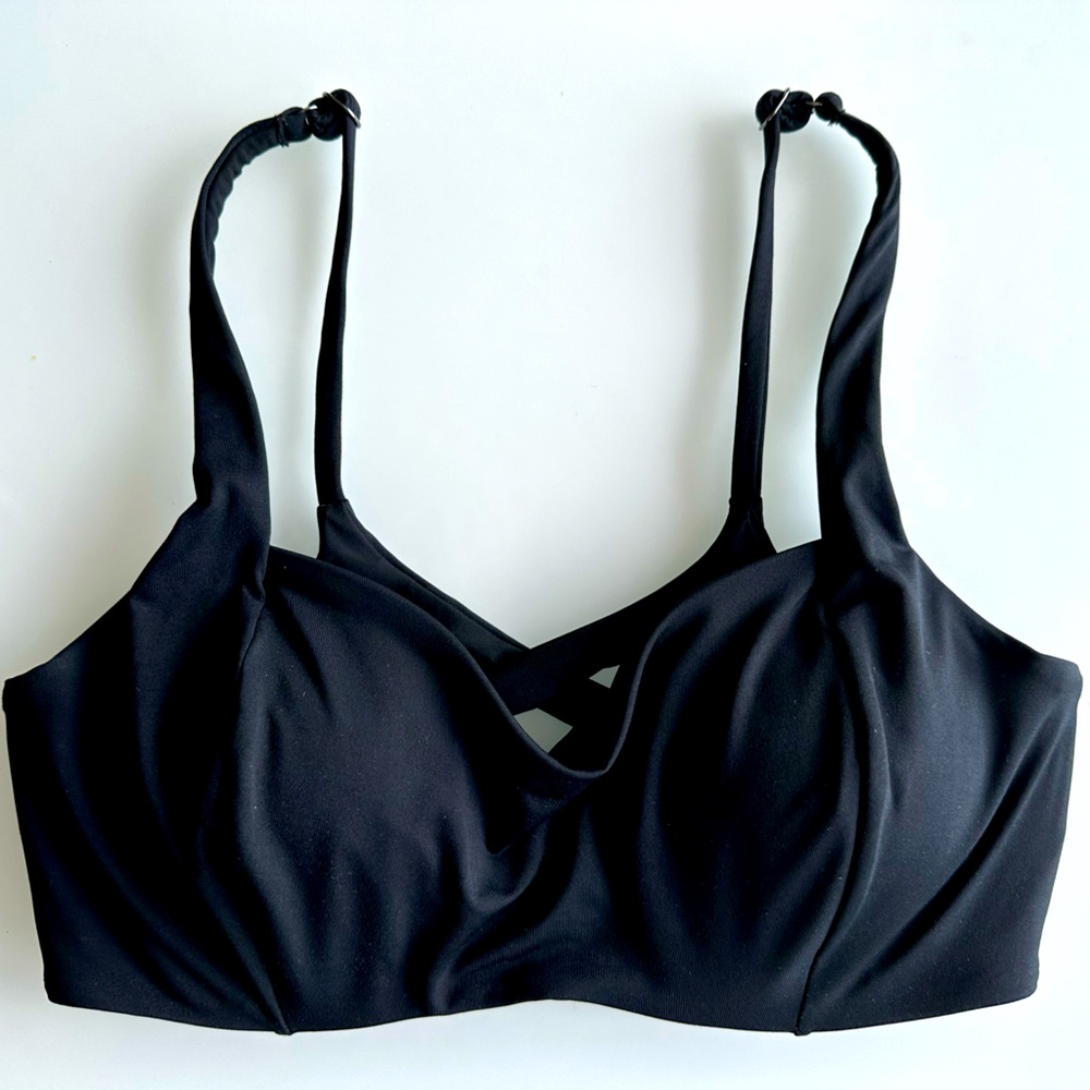 Athleta Black Criss Cross Back Bikini Top size 32D/DD